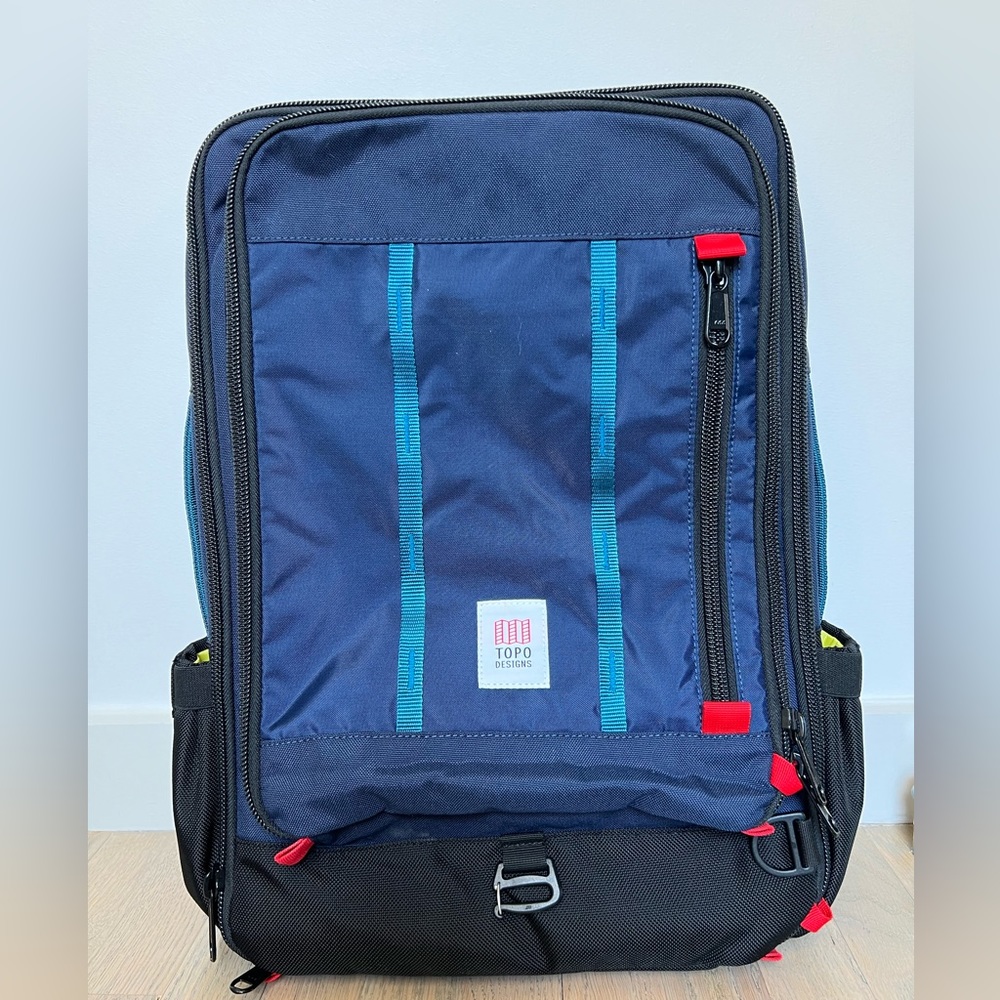 Topo designs global travel bag